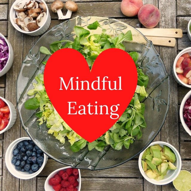 https://www.chiaradicesare.it/wp-content/uploads/2022/03/Mindful-eating-640x640.jpg